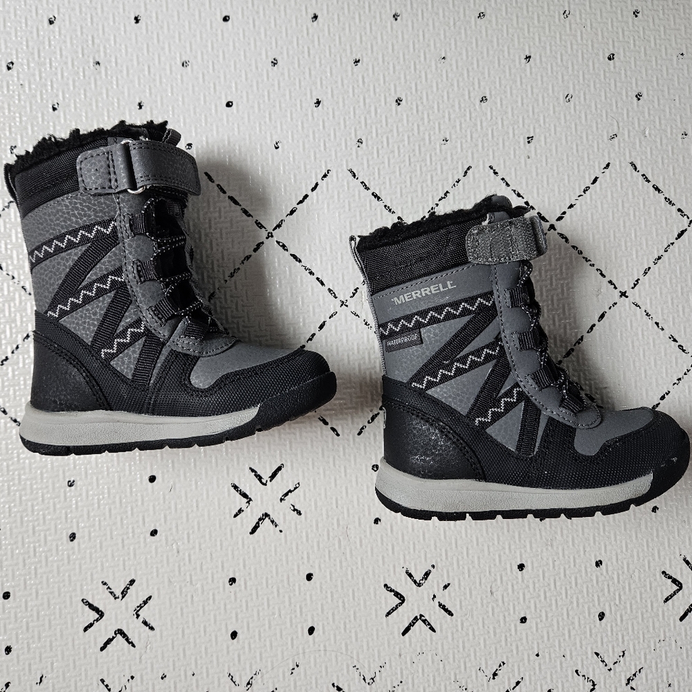 Merrell Winter Boot (Size 5 Toddler)